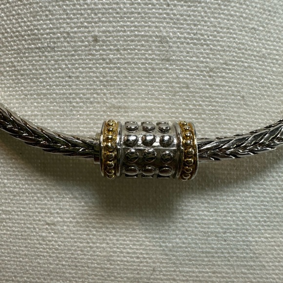 Vintage Woven Silver Necklace With Magnetic Closure. - Picture 7 of 16